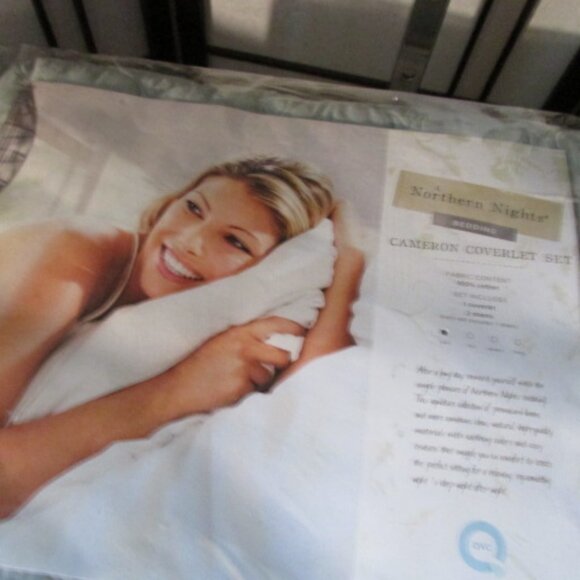 BRAND NEW NORTHERN NIGHTS COVERLET & SHAM SET - Picture 1 of 5